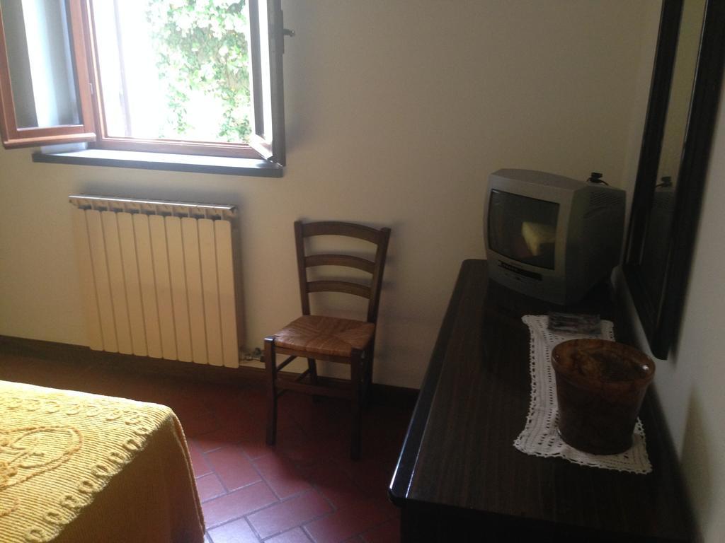 Podere Di Valli Santa Maria a Monte Room photo